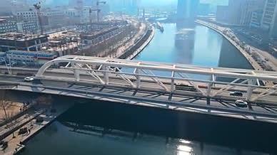 城市大气天津津湾广场大桥车流航拍视频的预览图